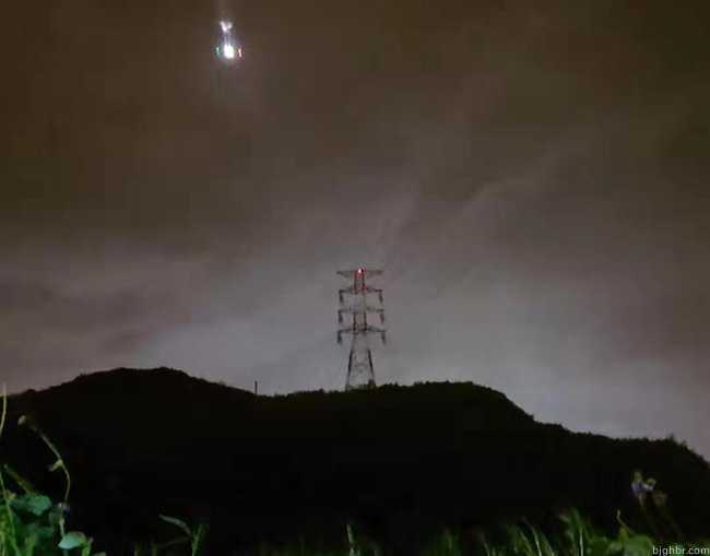 台湾铁塔太阳能航空障碍灯现场案例
